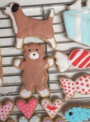 クッキー型クマteddy Bearﾃﾃﾞｨﾍﾞｱbirkmannアーモンドを抱く熊バークマン 中 7cm